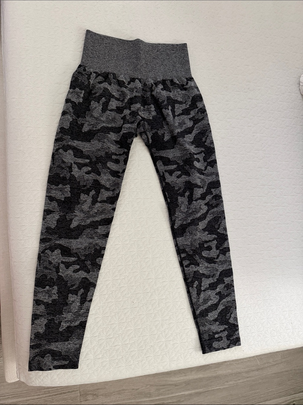 NVGTN Gray Camo High-Waist Leggings